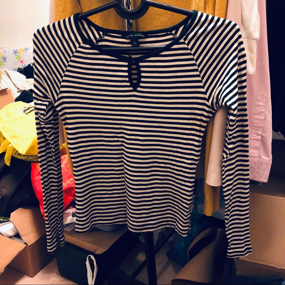 BANANA REPUBLIC STRIPE SHIRT SIZE SMALL